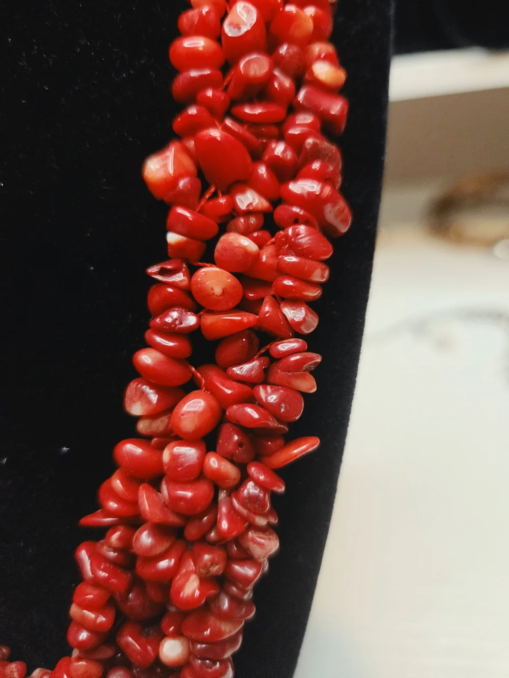 Red Bead Coral Cluster Statement Necklace - Picture 2 of 2